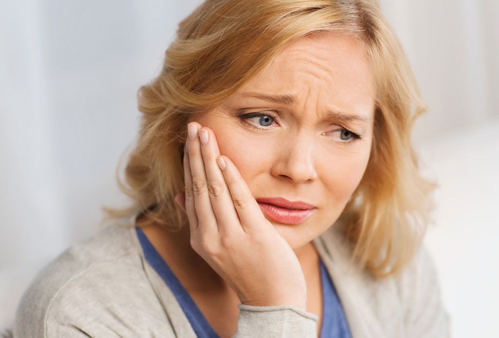 Sore tooth emergency | Featured image for emergency dentist Brisbane service page.